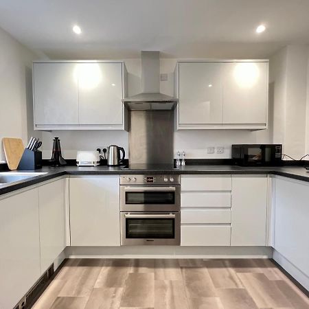 Modern 2 Bed Townhouse Just Outside City Walls With Free Private Parking York Exterior photo